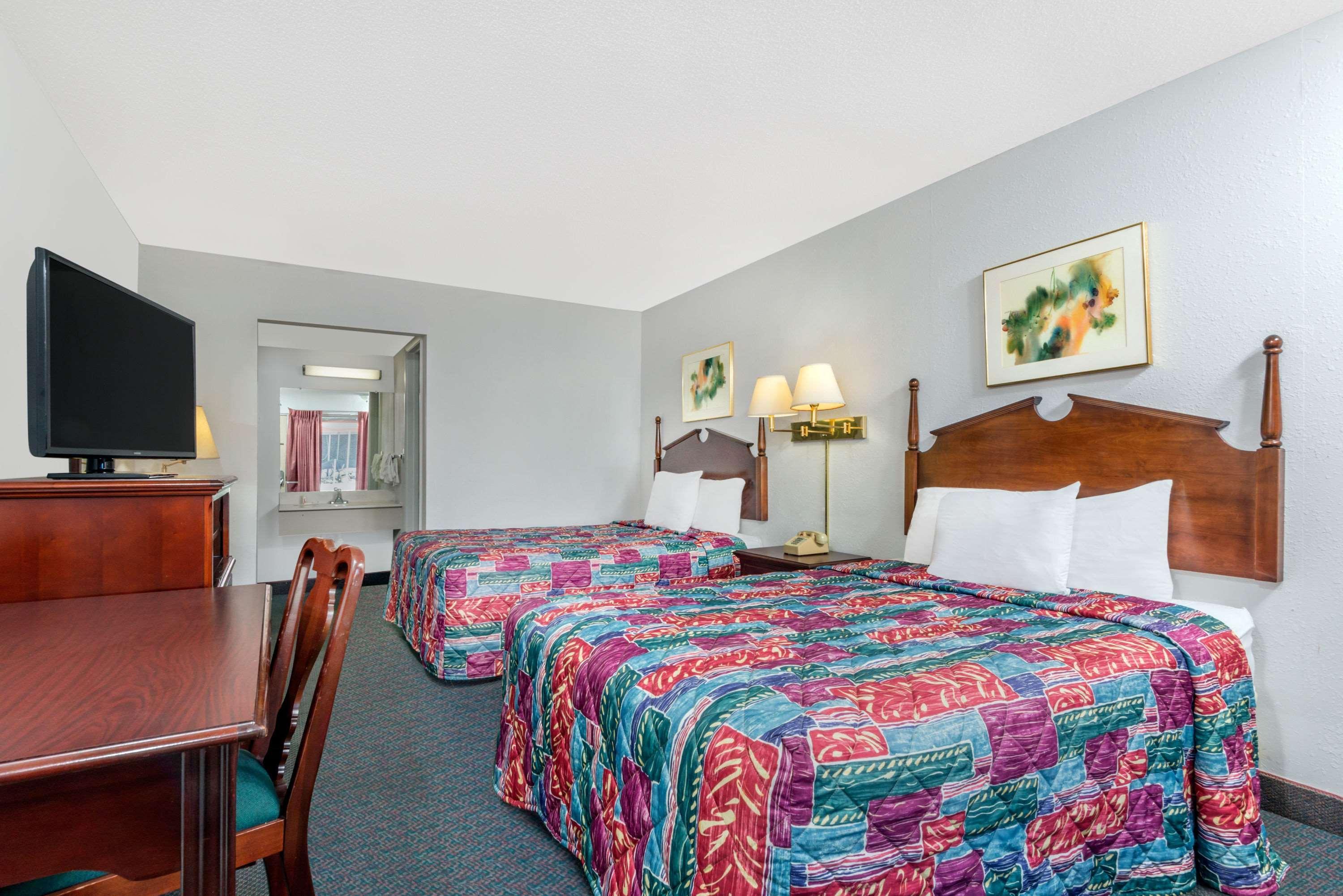 Days Inn By Wyndham Mt. Sterling Mount Sterling Exteriör bild