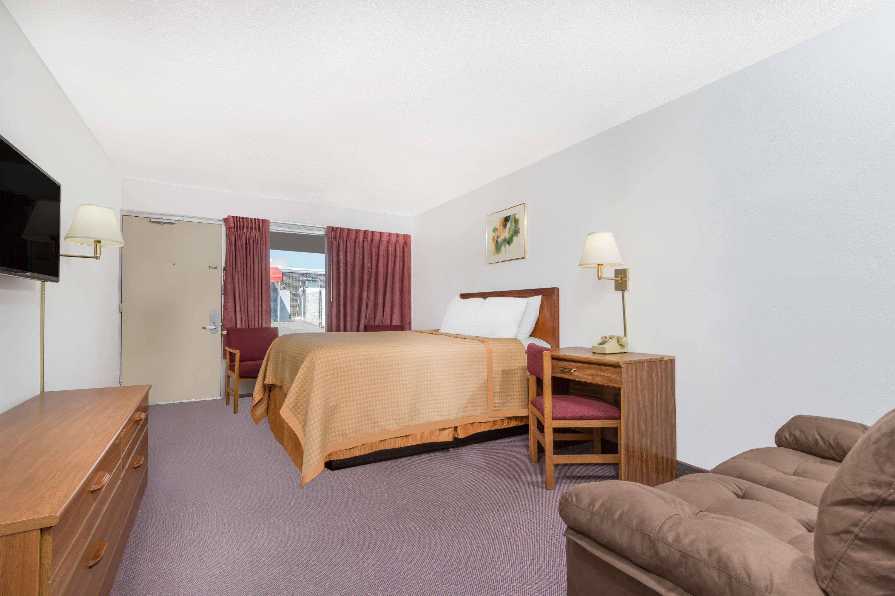 Days Inn By Wyndham Mt. Sterling Mount Sterling Exteriör bild